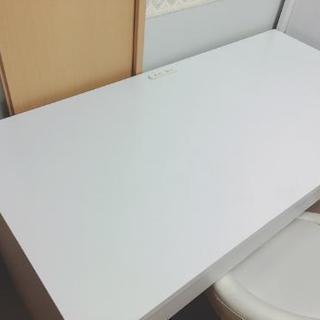 パソコンデスク(幅120cm、奥行60cm)