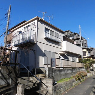 吉川駅から徒歩10分圏内　2階角部屋　閑静な住宅街