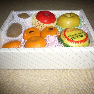 【食品サンプル・フルーツ詰め合わせ箱】の画像