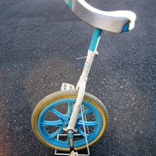 子供用一輪車　水色