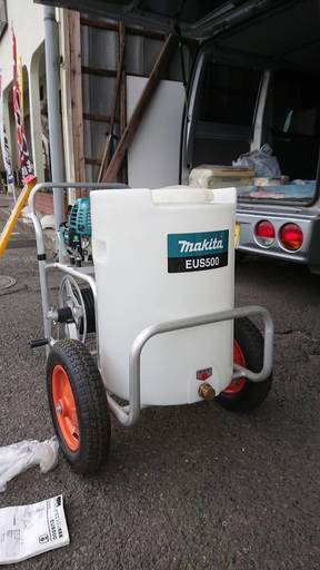 マキタ　EUS500　動墳　噴霧器　新品未使用　エンジン噴霧器 ホースリール２０ｍ　ノズル付き　特価