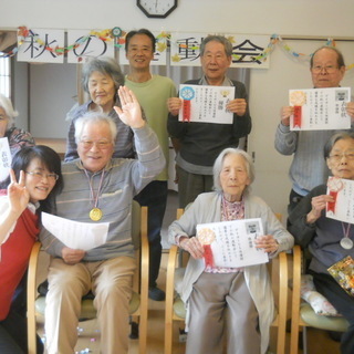 年間休日１３０日！週休3日制導入、働きやすさが自慢です❕10名定員の小規模デイサービスで楽しく働ける♪　の画像