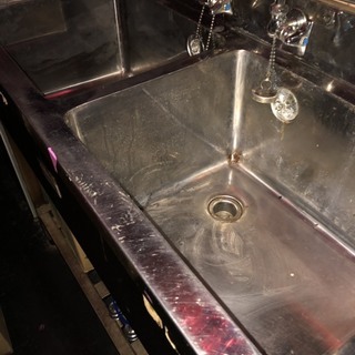 店舗用/業務用　4点セット　冷凍冷蔵コールドテーブル/製氷機/2槽シンク/吊り戸棚　