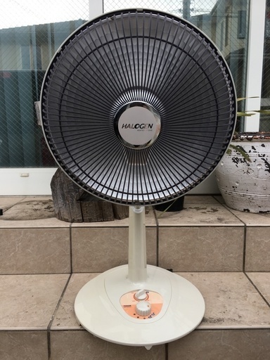 扇風機型ハロゲンヒーター