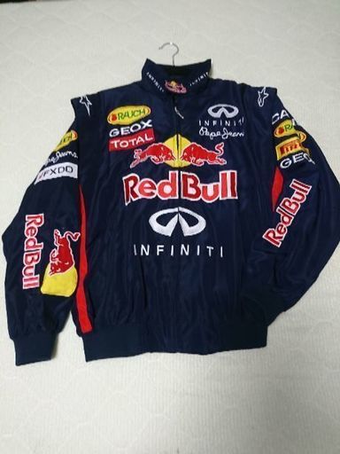 レッドブル/中綿入りブルゾン/Lサイズ希少レア