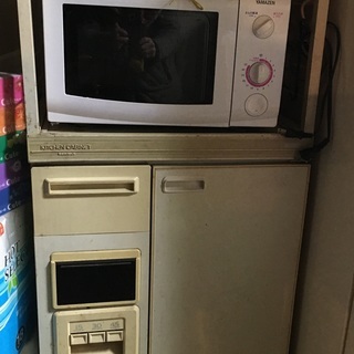 キッチンキャビネット（レンジ台）スチール　米びつ・コンセント２口...