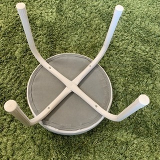 ニトリ ロースツール ホワイトの画像