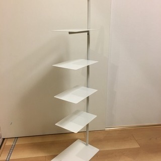 デザイナーズシューズラック 白の画像