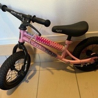 キッカーアバンス(ピンク) ストライダー