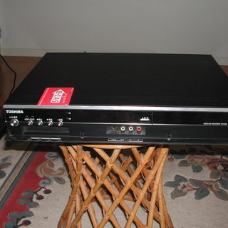 東芝地デジ HDDレコーダーRD-E300（訳アリ）もしくは　B...