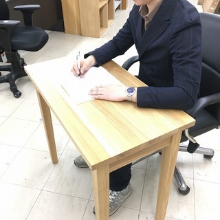 無印良品　無垢材デスク（タモ材）