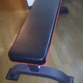 取引中、筋トレフラットベンチ黒
