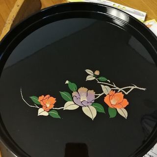 金蒔絵　彩山茶花　丸盆