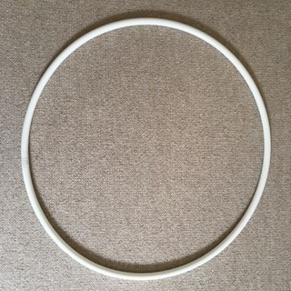 フラフープ 白 カバー付き 直径70㎝の画像