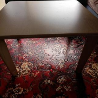 新品同様のこたつです。