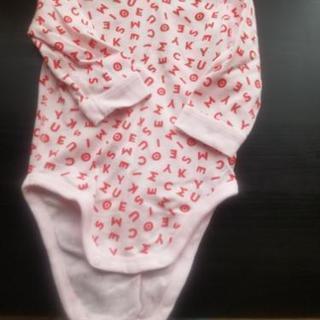 決まりました。女の子ロンパース肌着中古です