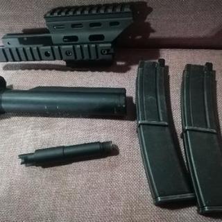 急募…東京マルイ MP7A1 ガスブロ用M4ストックカスタムパー...