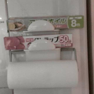 ラップ&キッチンペーパー掛け(マグネット式)の画像