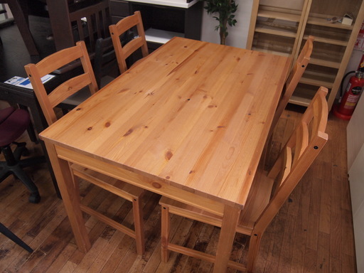 IKEAのダイニング5点セットです!!