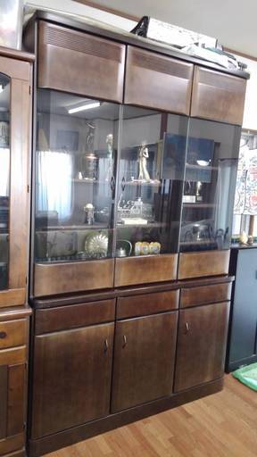 ★ほぼ新品高級リビング棚大川家具（美品）20万で購入★取引中