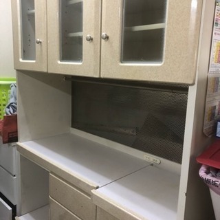 食器棚