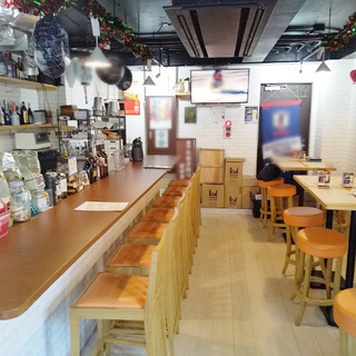 浅草駅4分！たぬき通り商店街沿い１階路面！視認性良好なバー居抜き！ − 東京都