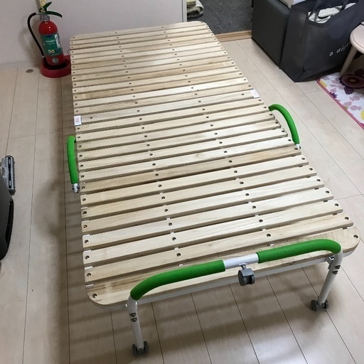 折りたたみスノコベッド