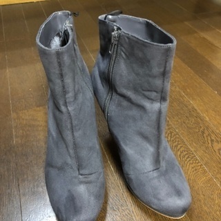 H&Mショートブーツ（サイズ40）の画像