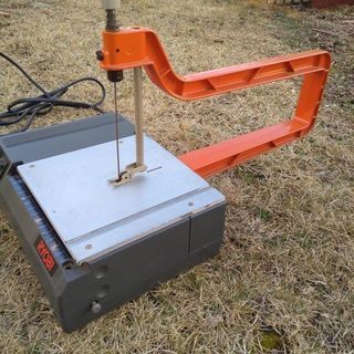 リョービの卓上糸のこ盤