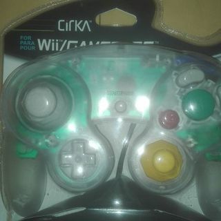 新品ゲームキューブコントローラークリア