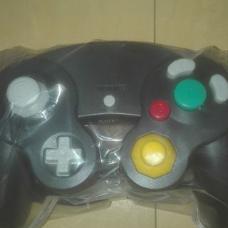お取り引き中　新品ゲームキューブコントローラーブラック