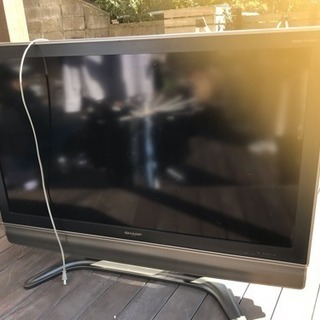 テレビ  シャープ  46インチ