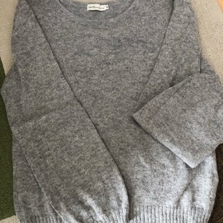 薄手のニット グレー