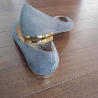 ZARA スウェード パンプスの画像