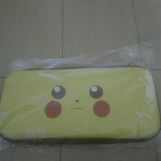新品未開封★switchケース　ピカチュウ柄