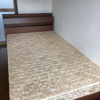収納付きセミダブルベット