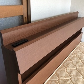収納付きセミダブルベット