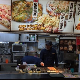 イオン野田フードコート店舗で接客・調理及び販売