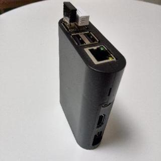 Raspberry Pi 3 model B ＋ ケース（黒） ＋ Wi-Fi/Bluetooth アダプターの画像
