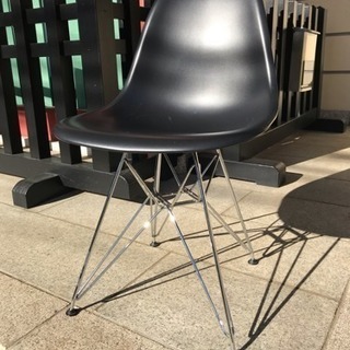 イームズチェア エッフェルベース 正規品 黒 ☆ Vitra ヴ...
