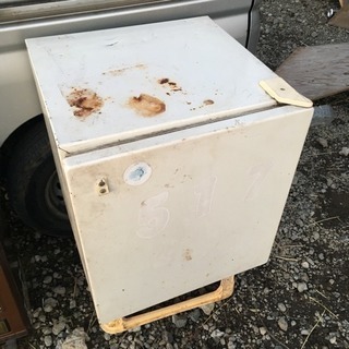 サイコロ冷蔵庫　45L ホワイト 金星 GR-530C小型 ミニ...