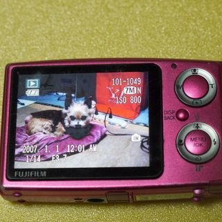 デジタルカメラ　新品未使用バッテリ2個　アダプタ付き　ＳＤ：４G...