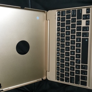 iPad air2用のキーボードケースになります