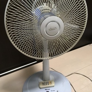 扇風機譲ります（リモコンあり）