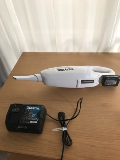 マキタの掃除機売ります(cl107fd 充電式クリーナー)