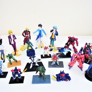（交渉成立しました）ガンダム　ガチャフィギュア100個～一部組み...