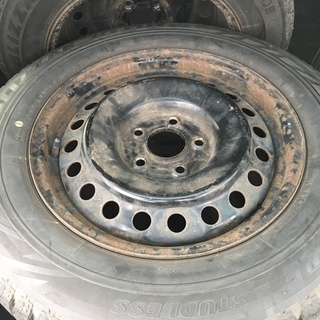 205/65R16 スタッドレスタイヤ
