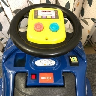 電動乗用自動車の画像