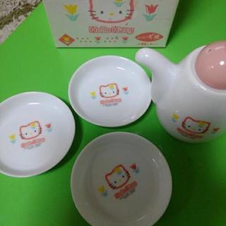 キティちゃん　醤油さしと小皿のセットの画像