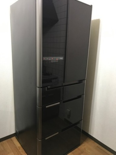 美品☆HITACHI 冷蔵庫☆真空チルド付き☆保証期間 2年あり☆2011年製☆R-A5700-1☆565L☆6ドア☆電動引き出し付き☆激安！！